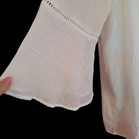Forgotten Grace L lagenlook Rayon Poly Bell Sleeve White Blouse Pleat Front Back - Picture 3 of 5